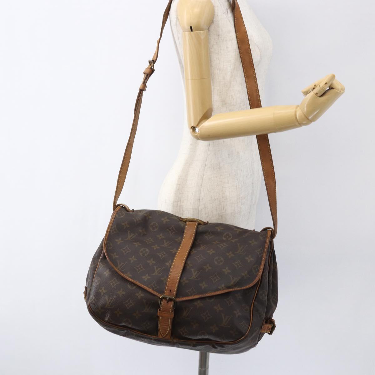 LOUIS VUITTON Monogram Saumur 35 Shoulder Bag M42254 LV Auth ka2121