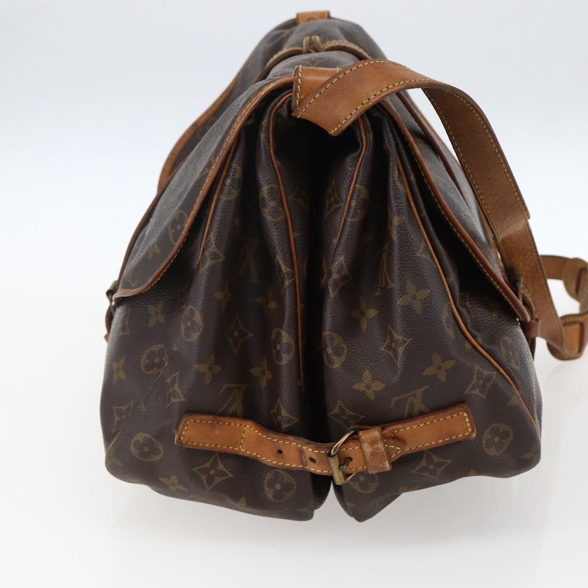 LOUIS VUITTON Monogram Saumur 35 Shoulder Bag M42254 LV Auth ka2121