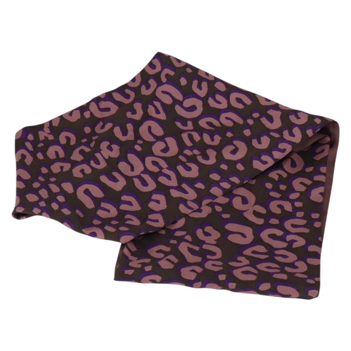LOUIS VUITTON Leopard Pattern Scarf Silk Purple LV Auth ka2317V