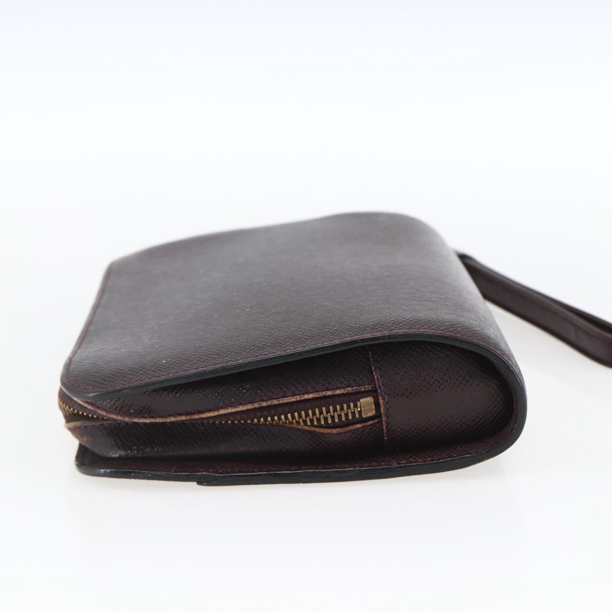 LOUIS VUITTON Taiga Baikal Clutch Bag Acajou M30186 LV Auth ka2397