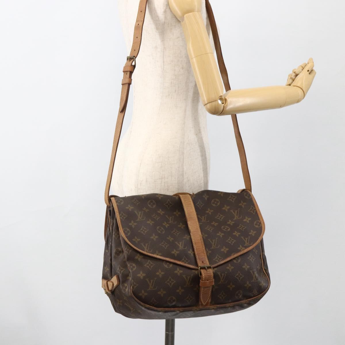 LOUIS VUITTON Monogram Saumur 35 Shoulder Bag M42254 LV Auth ka2845