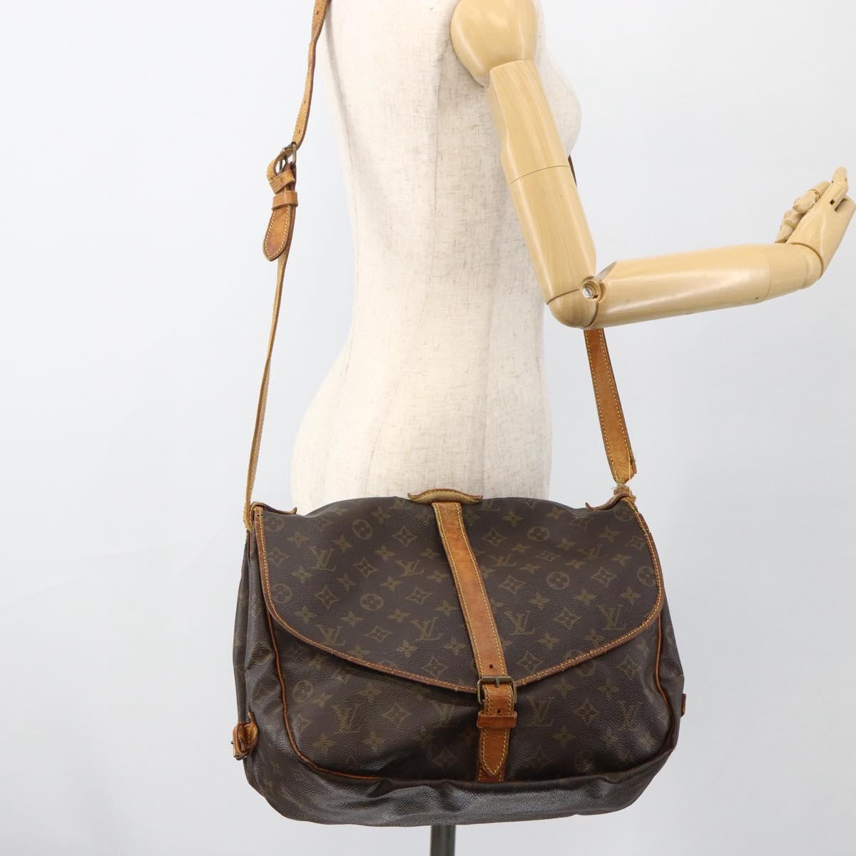 LOUIS VUITTON Monogram Saumur 35 Shoulder Bag M42254 LV Auth ka2882