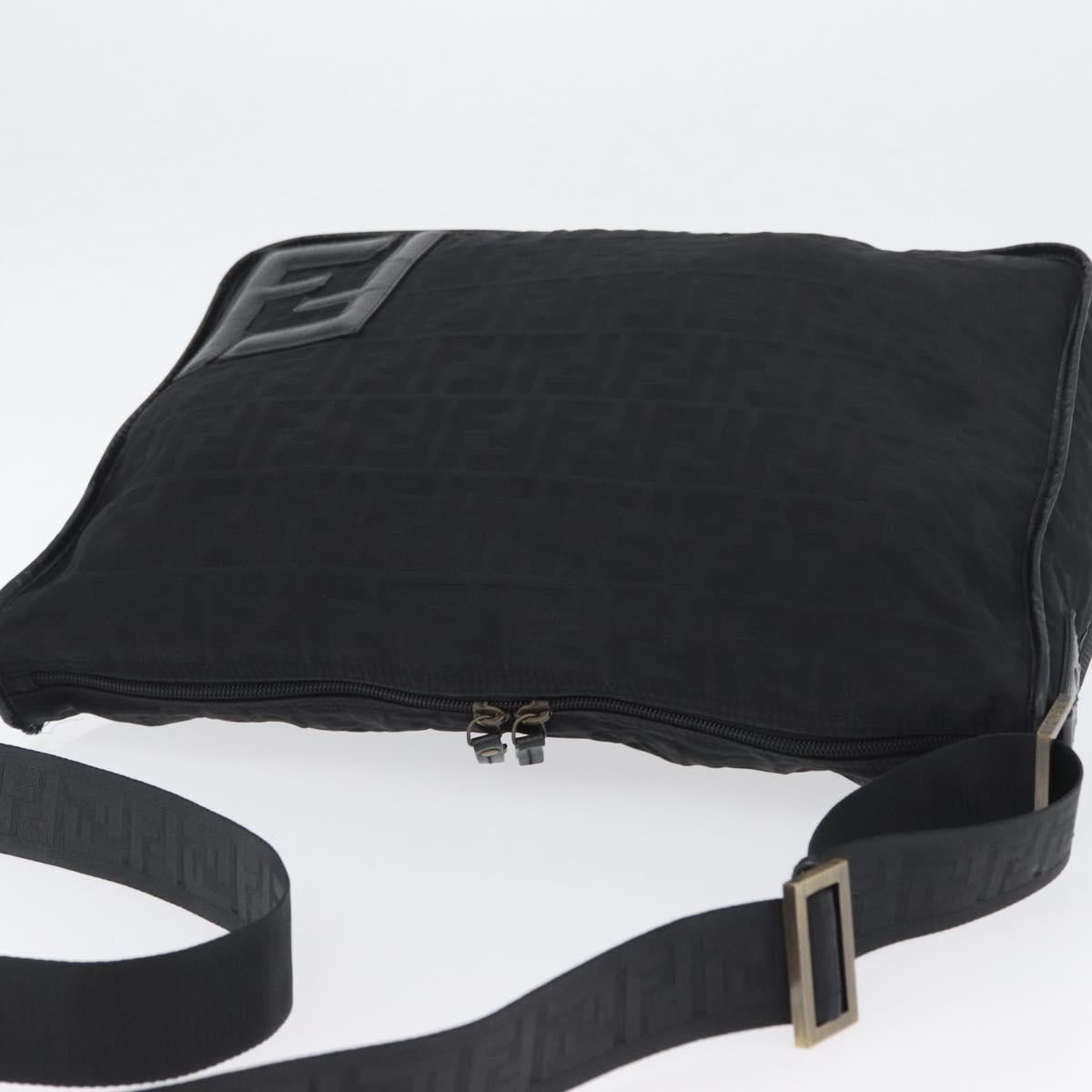 FENDI Zucca Canvas Shoulder Bag Black Auth ka2914