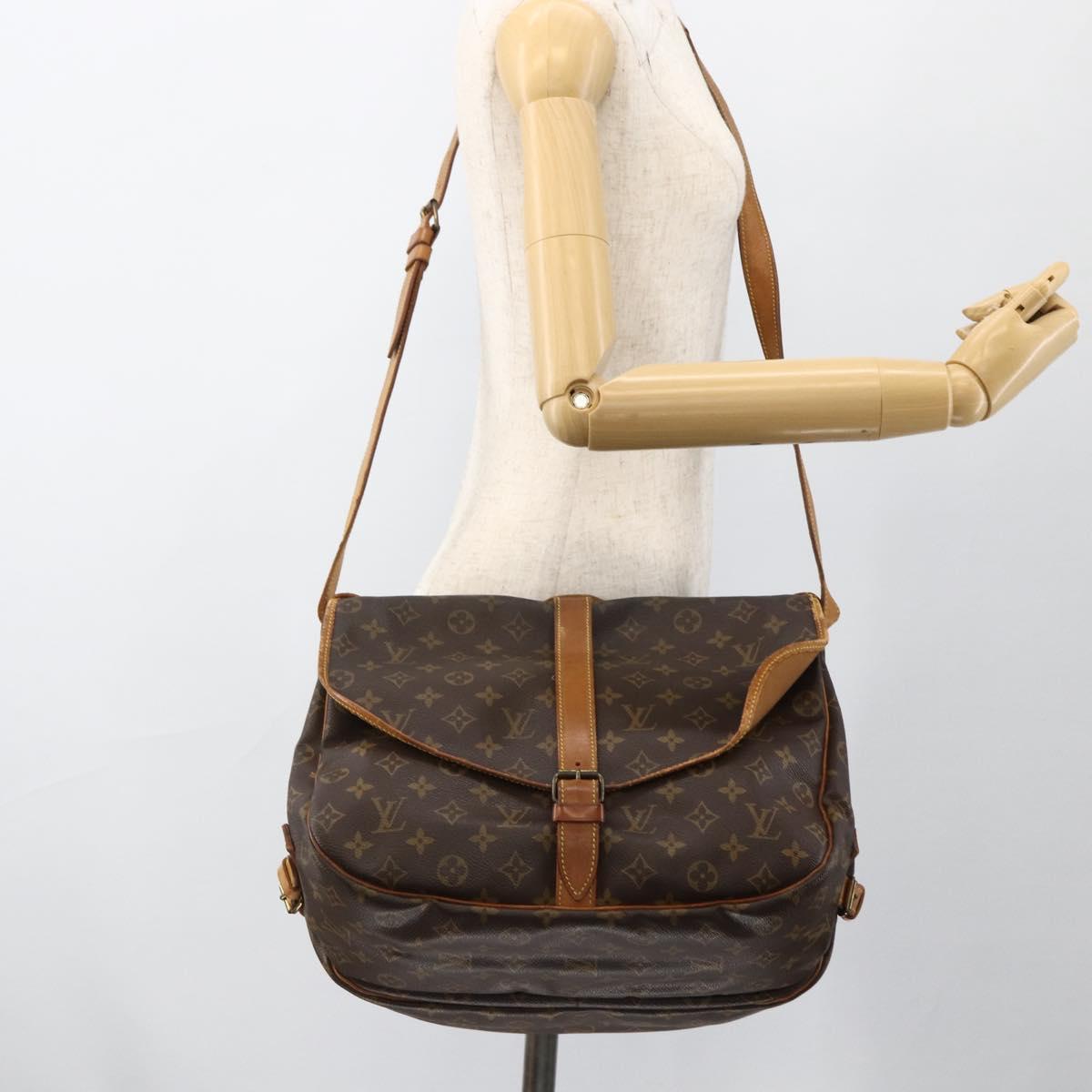 LOUIS VUITTON Monogram Saumur 35 Shoulder Bag M42254 LV Auth ka3044