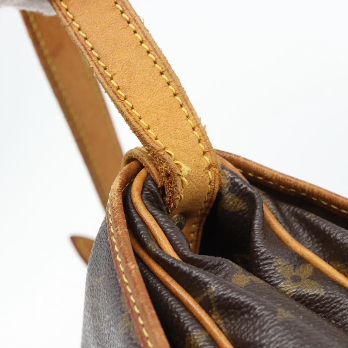 LOUIS VUITTON Monogram Saumur 30 Shoulder Bag M42256 LV Auth ka3095