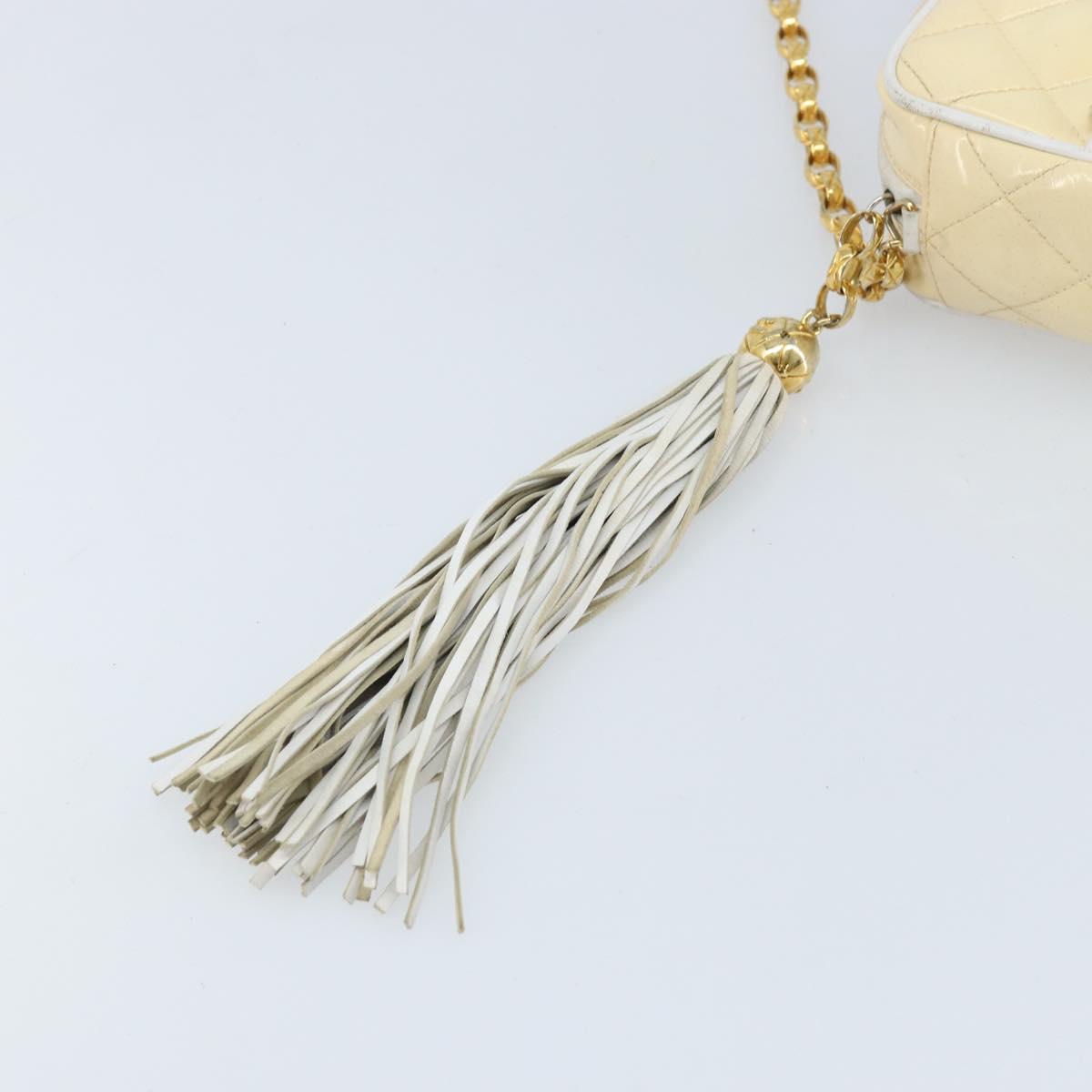 CHANEL Chain Shoulder Bag Patent leather Beige Gold CC Auth ka3145