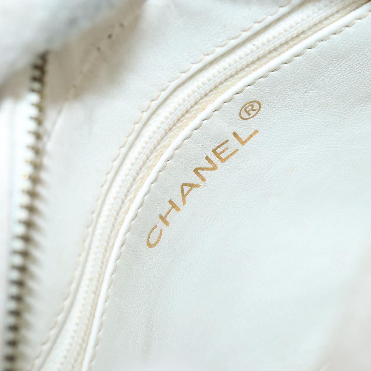 CHANEL Chain Shoulder Bag Patent leather Beige Gold CC Auth ka3145