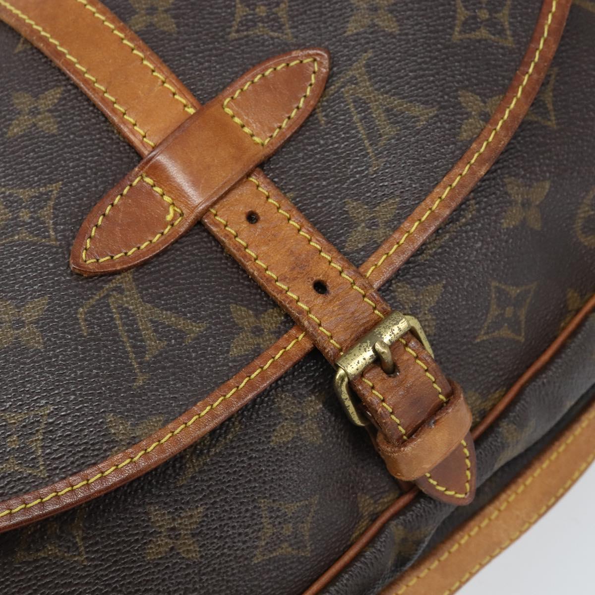 LOUIS VUITTON Monogram Saumur 30 Shoulder Bag M42256 LV Auth ka3177