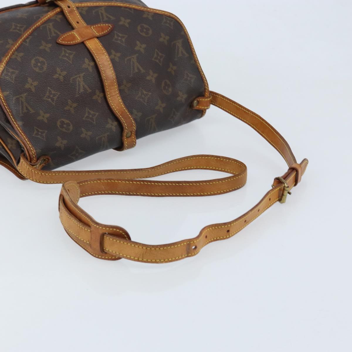LOUIS VUITTON Monogram Saumur 30 Shoulder Bag M42256 LV Auth ka3177
