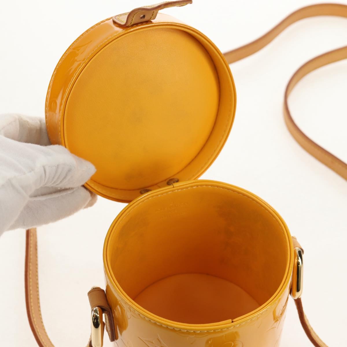 LOUIS VUITTON Monogram Vernis Astor Place Shoulder Bag Jaune M91100 Auth ka326V