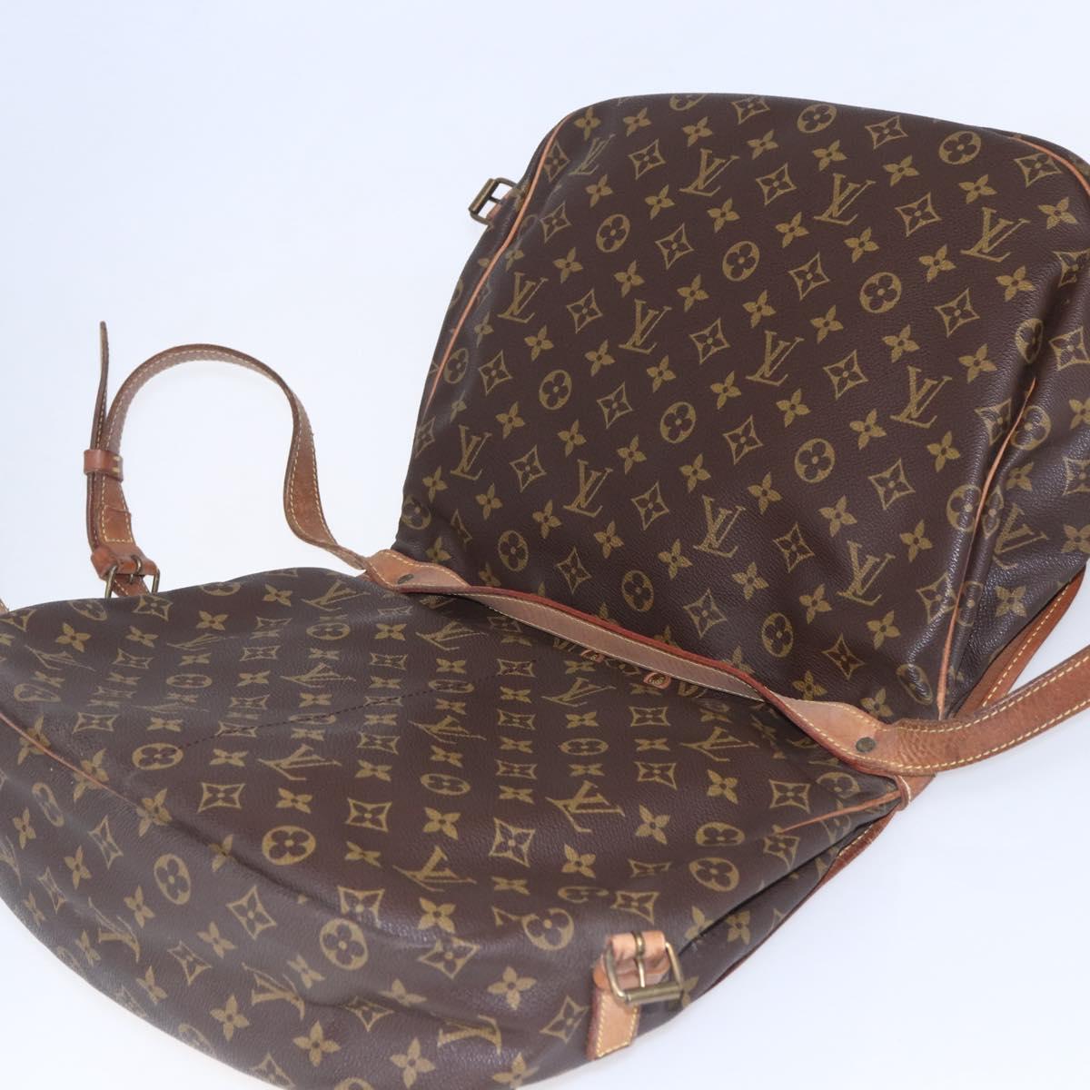 LOUIS VUITTON Monogram Saumur 35 Shoulder Bag M42254 LV Auth ka344