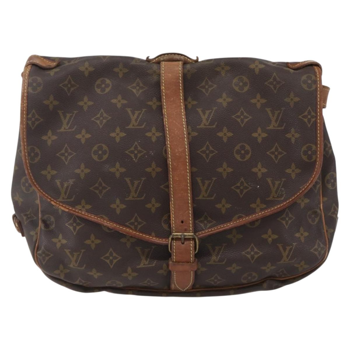 LOUIS VUITTON Monogram Saumur 35 Shoulder Bag M42254 LV Auth ka344