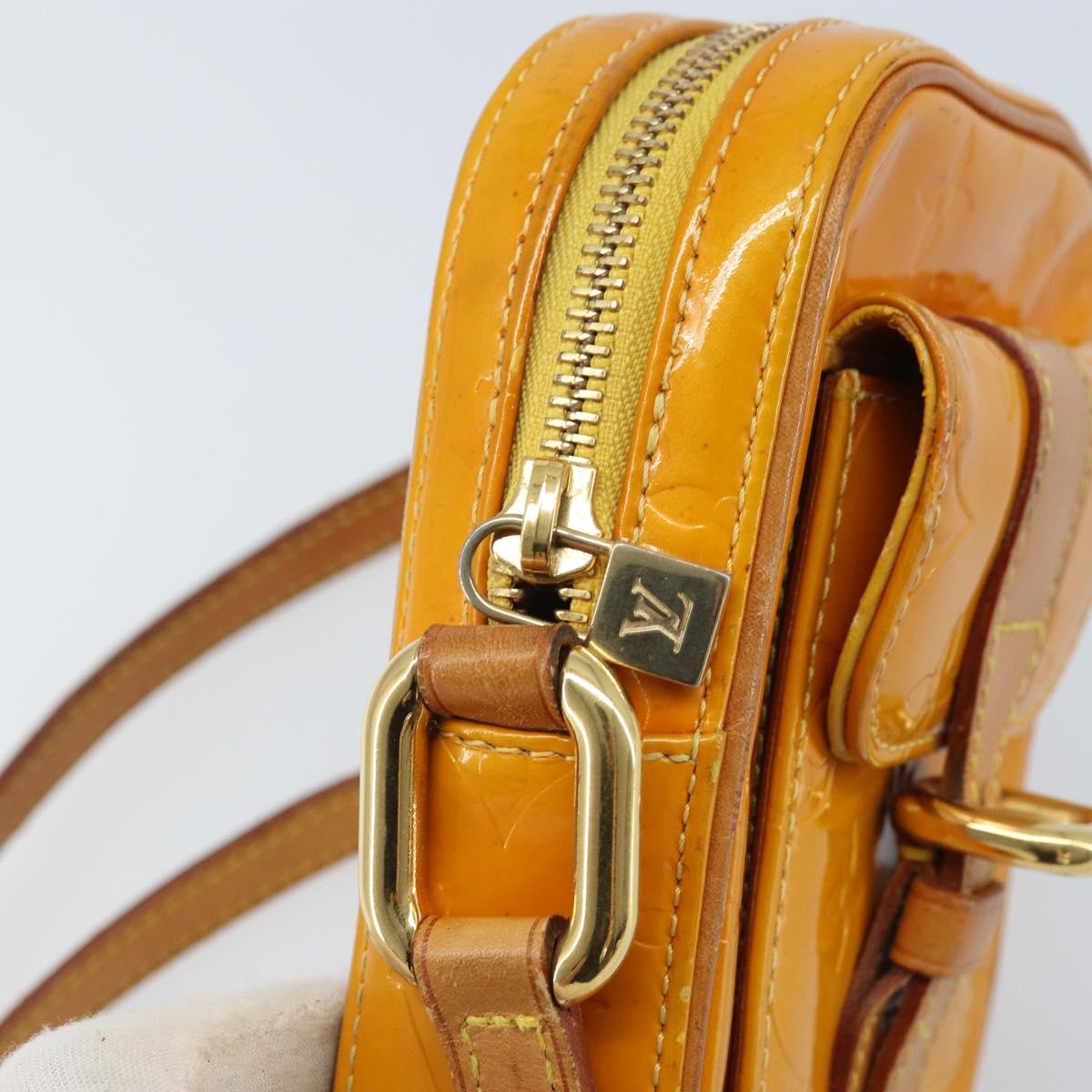LOUIS VUITTON Monogram Vernis Christie PM Shoulder Bag Jaune M91110 Auth ka3499