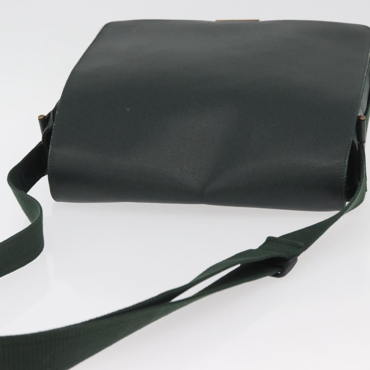 LOUIS VUITTON Taiga Victor Shoulder Bag Epicea M30144 LV Auth ka3543