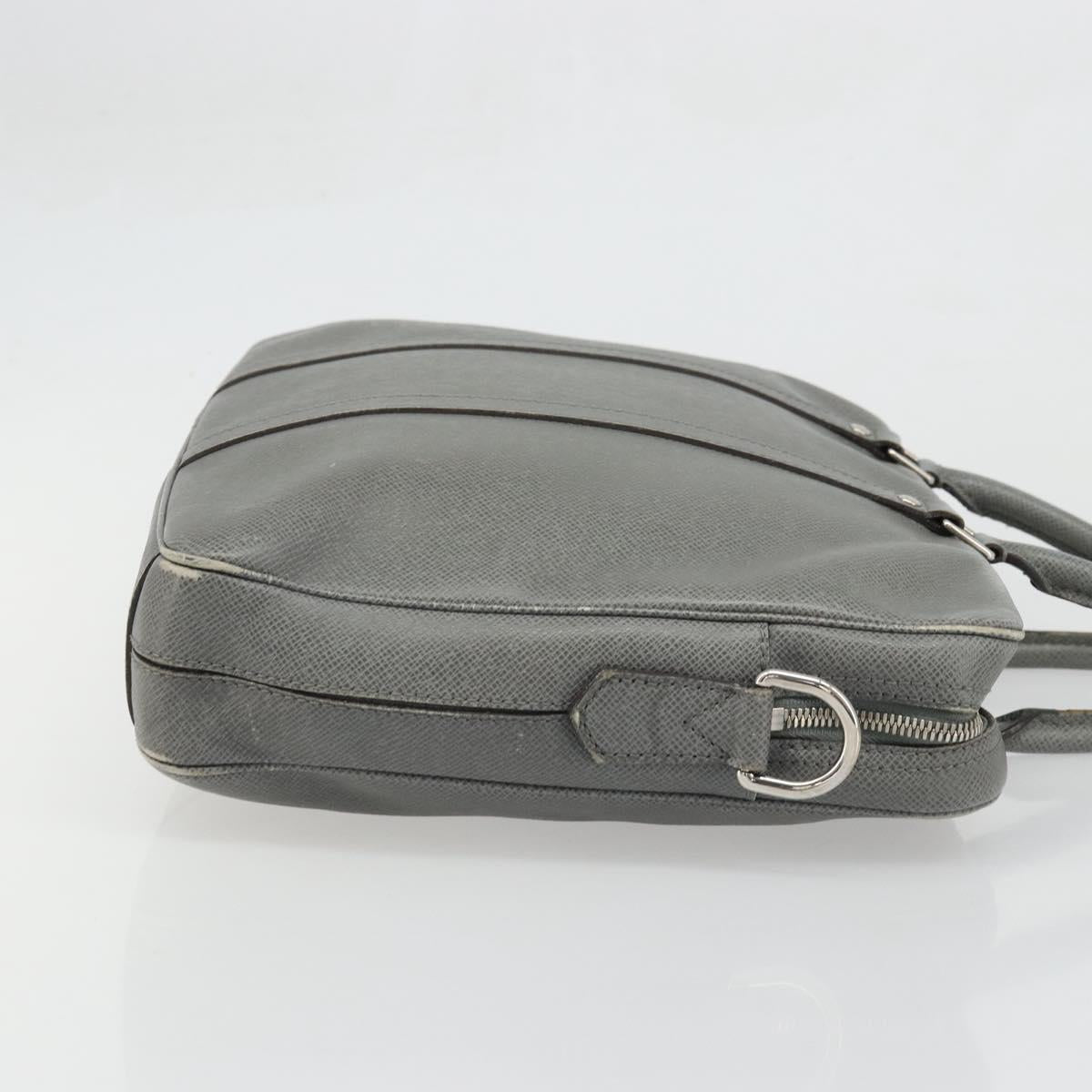 LOUIS VUITTON Taiga Porte Documents Voyage Bag Gracie M30640 LV Auth ka3587