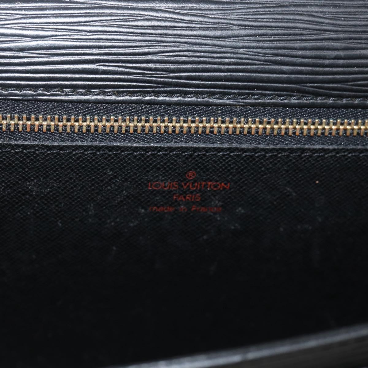 LOUIS VUITTON Epi Serie Dragonne Clutch Bag Black Noir M52612 LV Auth ka3605