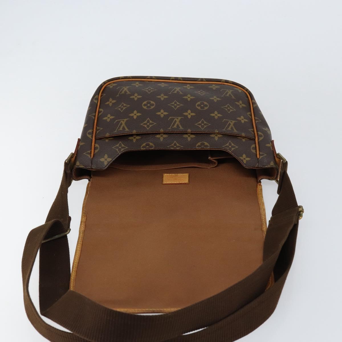 LOUIS VUITTON Monogram Messenger Bosphore PM Shoulder Bag M40106 LV Auth ka382