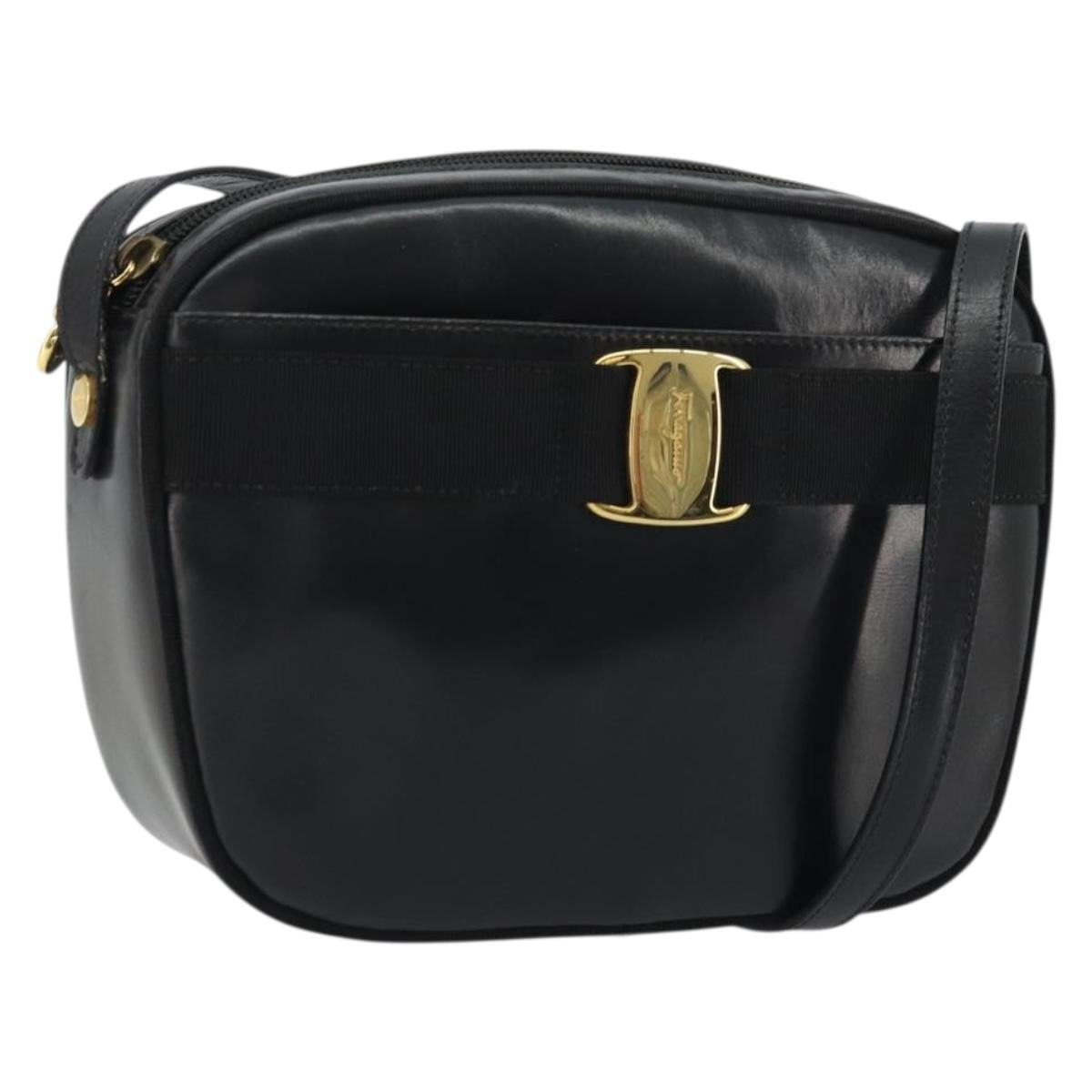 Salvatore Ferragamo Vala Shoulder Bag Leather Black Gold Auth ka4046