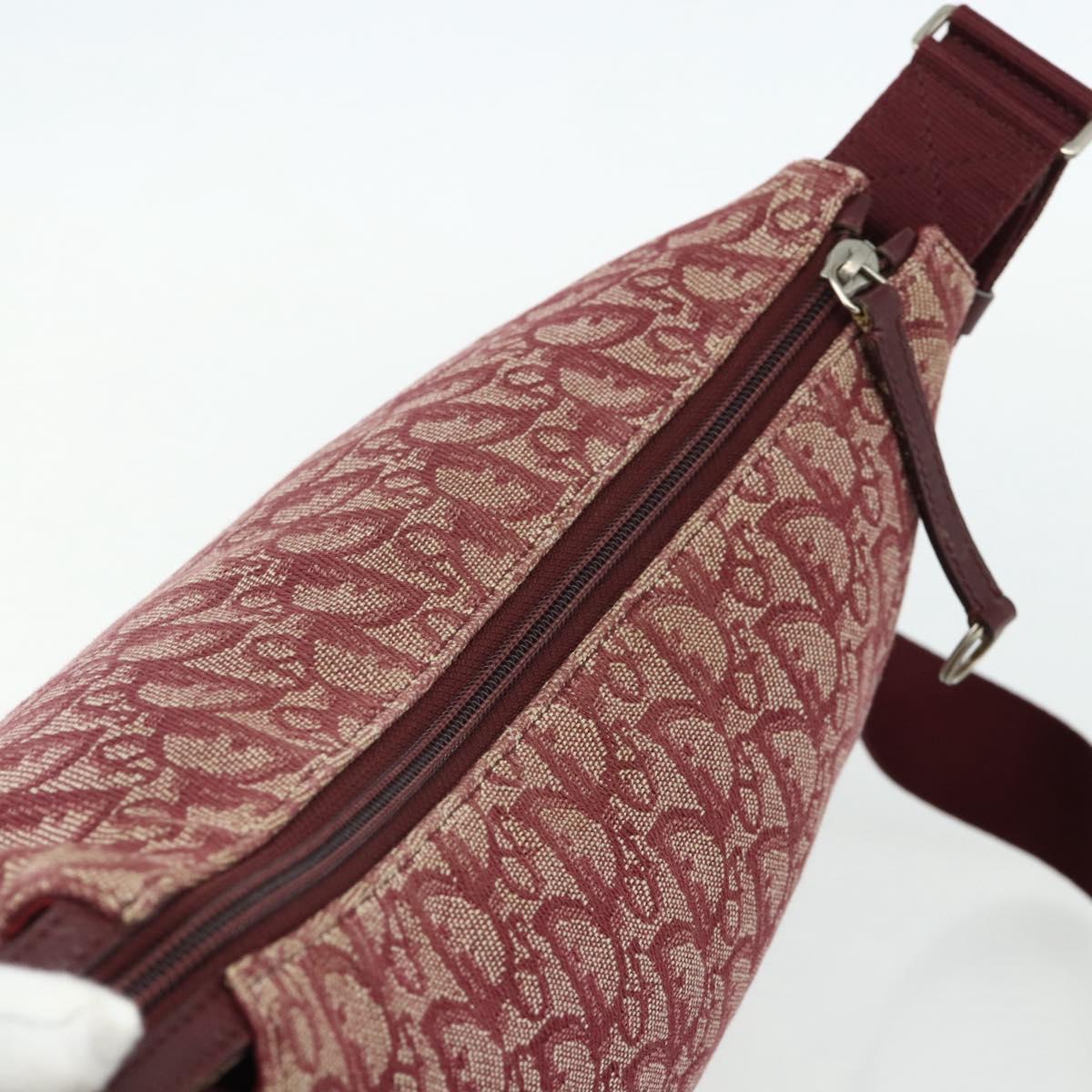 Christian Dior Trotter Canvas Shoulder Bag Red Silver Auth ka4100A