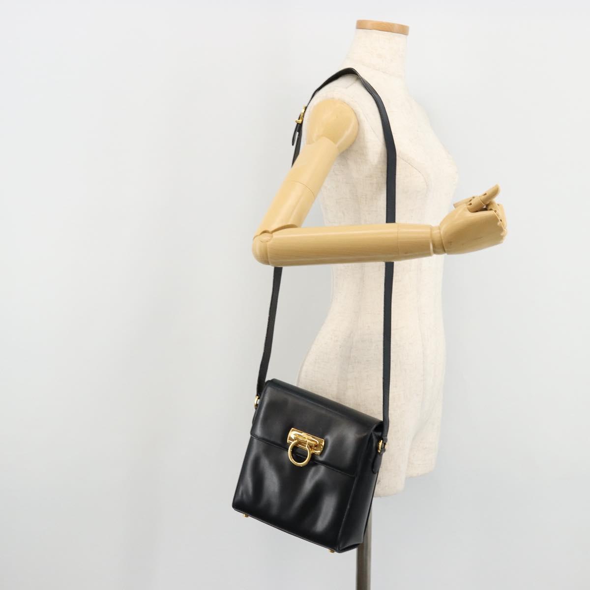 Salvatore Ferragamo Gancini Shoulder Bag Leather Navy Gold Auth ka4141