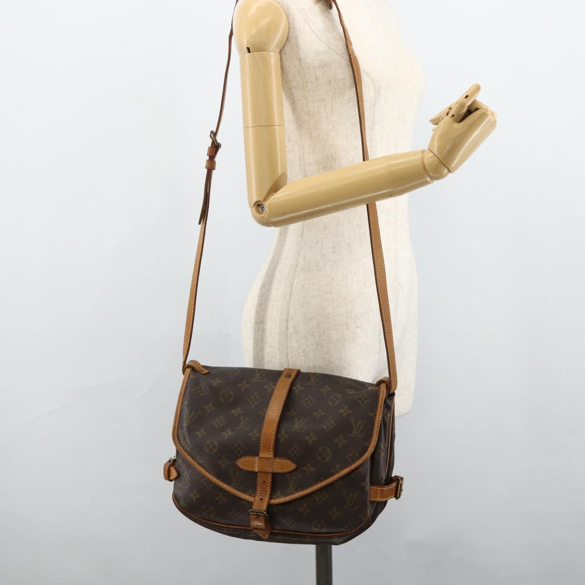 LOUIS VUITTON Monogram Saumur 30 Shoulder Bag M42256 LV Auth ka4242