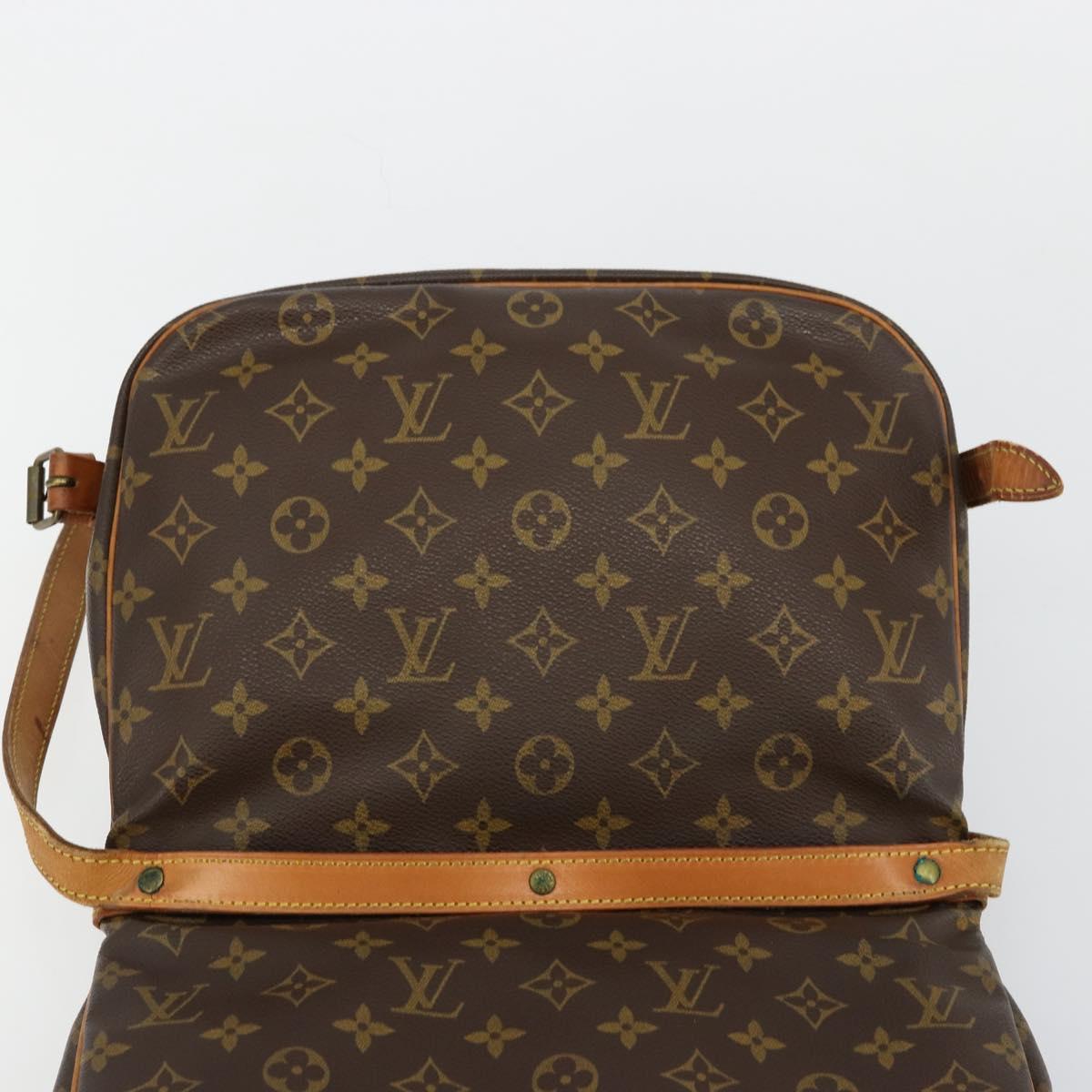 LOUIS VUITTON Monogram Saumur 30 Shoulder Bag M42256 LV Auth ka4312