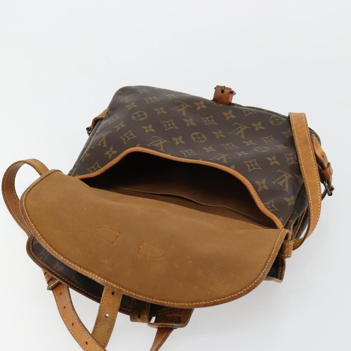 LOUIS VUITTON Monogram Saumur 30 Shoulder Bag M42256 LV Auth ka4312