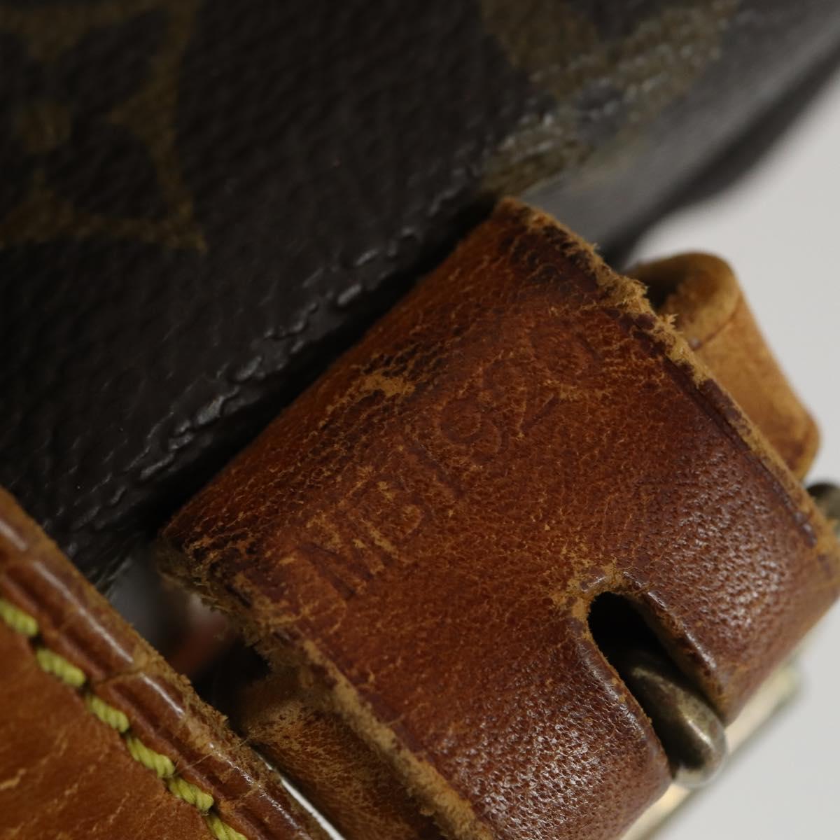 LOUIS VUITTON Monogram Saumur 35 Shoulder Bag M42254 LV Auth ka435