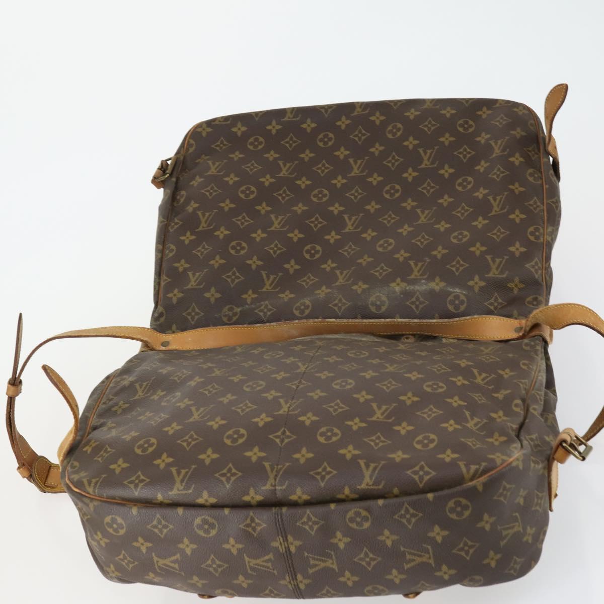 LOUIS VUITTON Monogram Saumur 43 Shoulder Bag M42252 LV Auth ka436