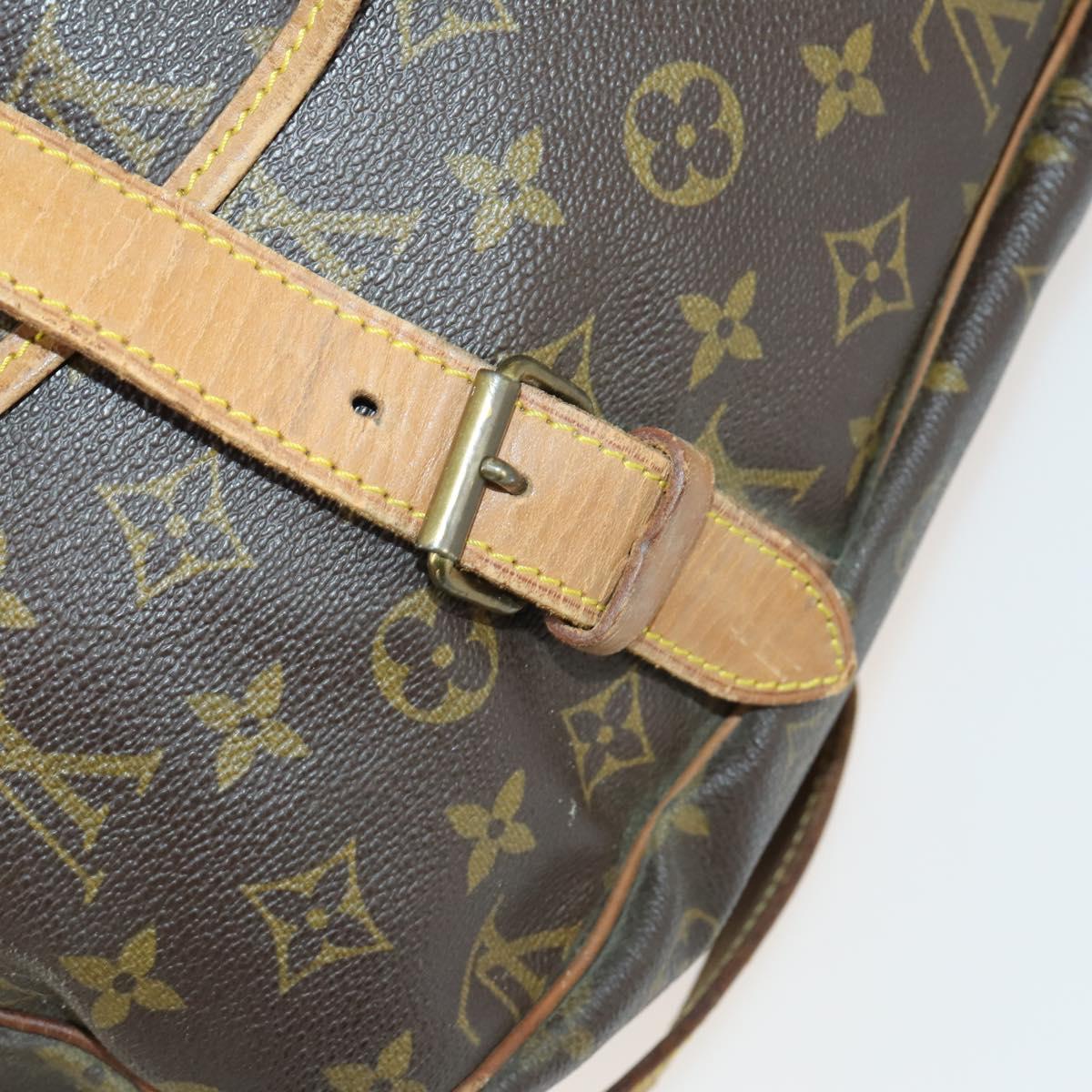 LOUIS VUITTON Monogram Saumur 43 Shoulder Bag M42252 LV Auth ka436