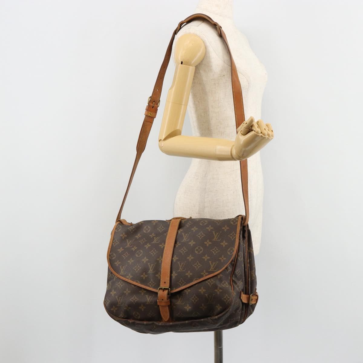 LOUIS VUITTON Monogram Saumur 35 Shoulder Bag M42254 LV Auth ka4390