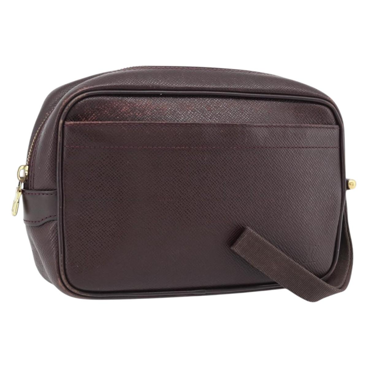 LOUIS VUITTON Taiga Karga Clutch Bag Ardoise M30812 LV Auth ka4427