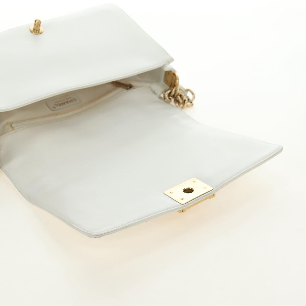 CHANEL Chain Boy Chanel Shoulder Bag Leather White Gold CC Auth ka4428V