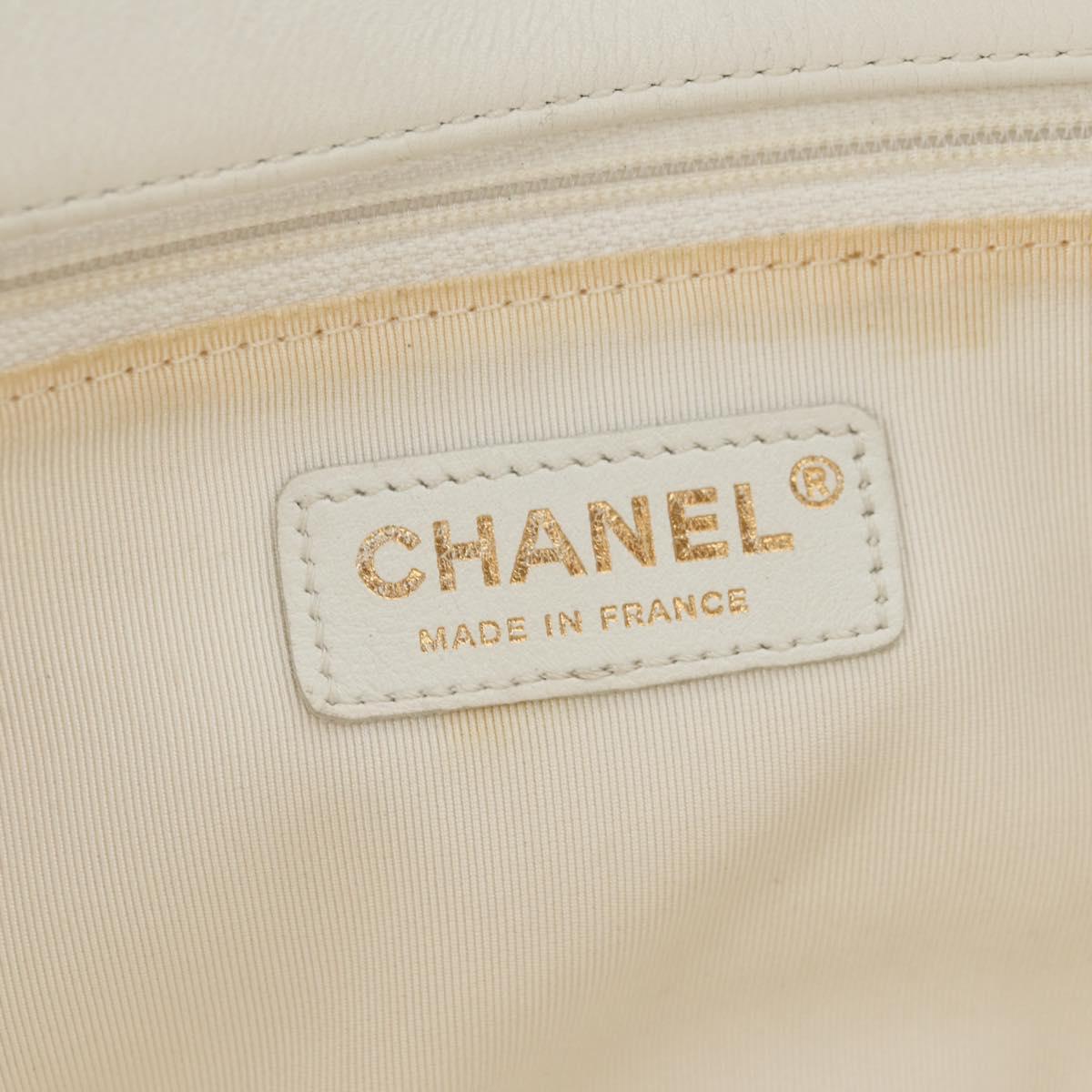 CHANEL Chain Boy Chanel Shoulder Bag Leather White Gold CC Auth ka4428V
