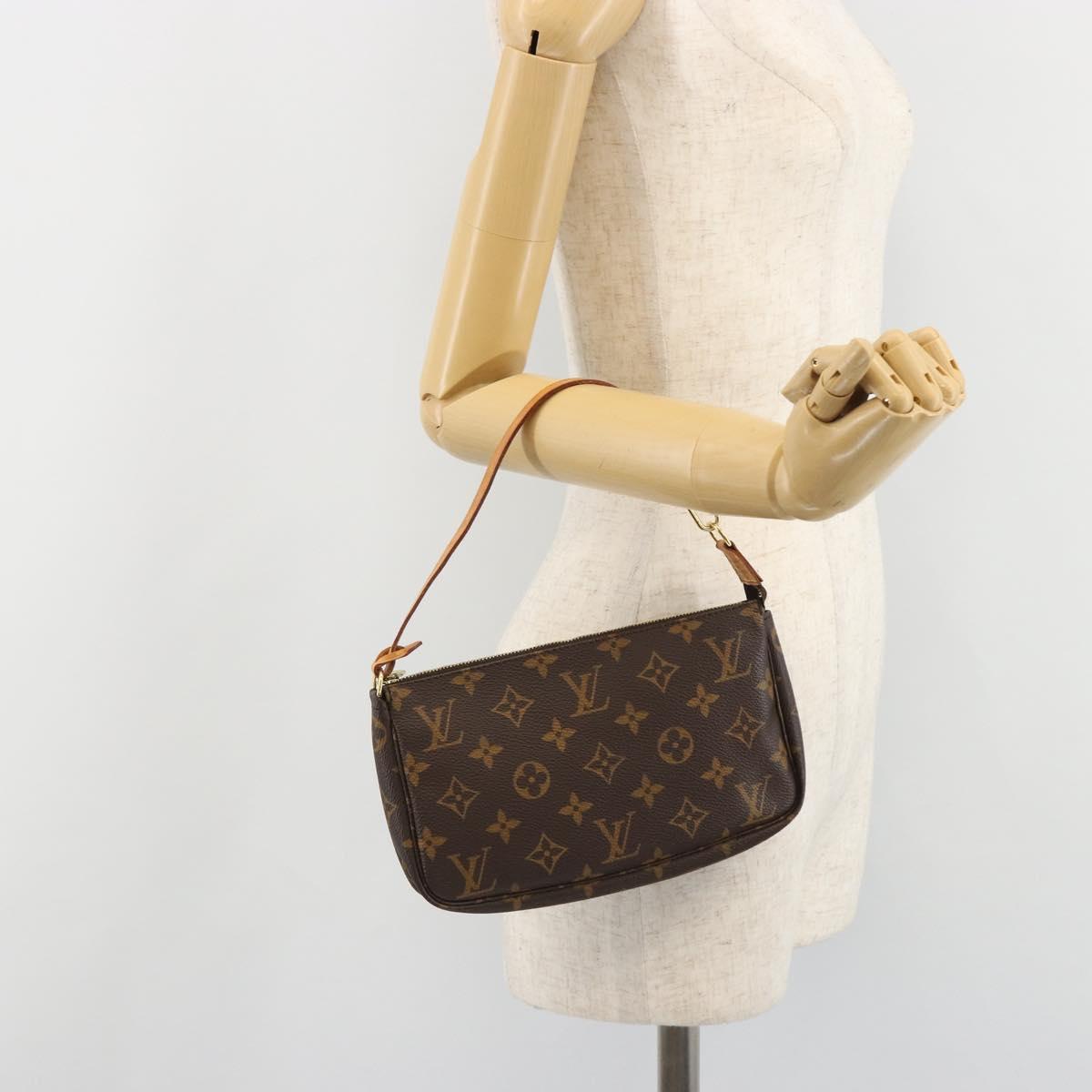 LOUIS VUITTON Monogram Pochette Accessoires Pouch M51980 LV Auth ka4619V