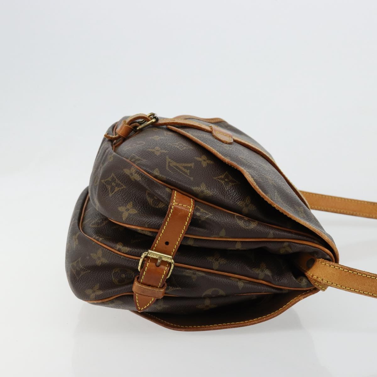 LOUIS VUITTON Monogram Saumur 30 Shoulder Bag M42256 LV Auth ka4691