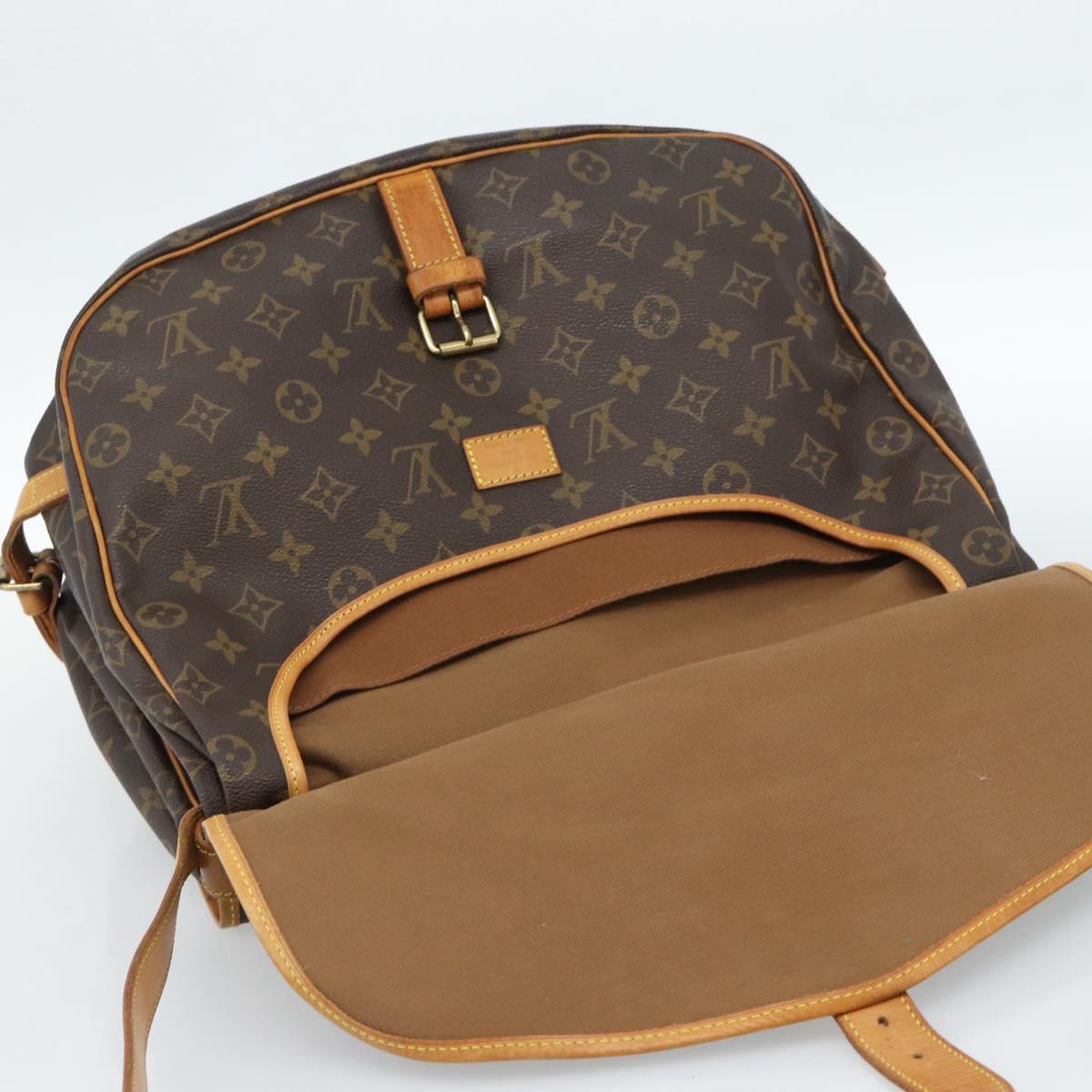 LOUIS VUITTON Monogram Saumur 35 Shoulder Bag M42254 LV Auth ka4741A