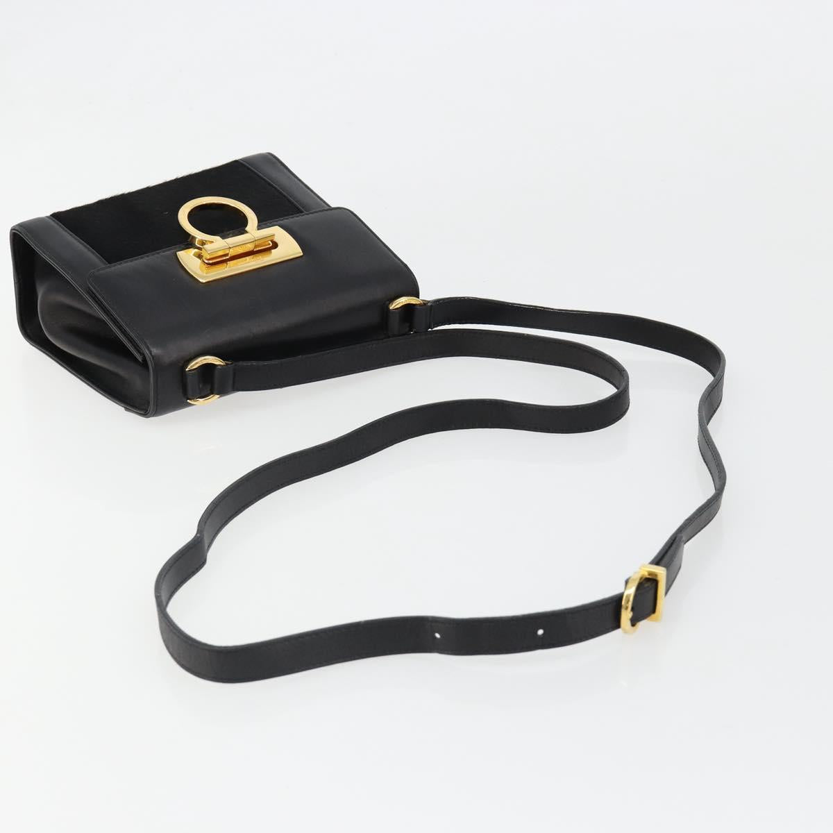 Salvatore Ferragamo Gancini Shoulder Bag Harako leather Black Gold Auth ka4773A