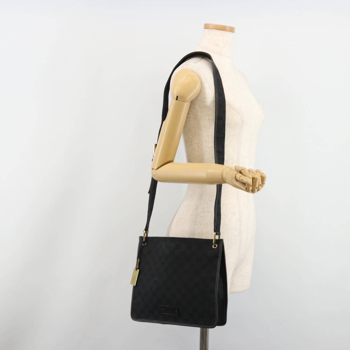 GUCCI GG Canvas Shoulder Bag Black Gold 91762 Auth ka4779A