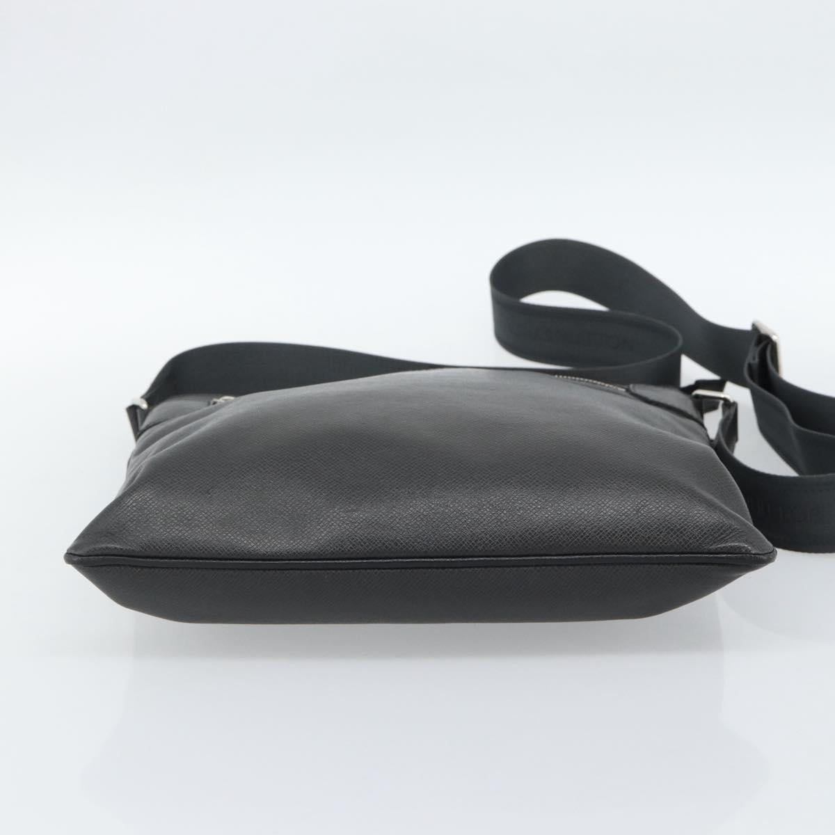 LOUIS VUITTON Taiga Sasha Shoulder Bag Ardoise M32712 LV Auth ka4817