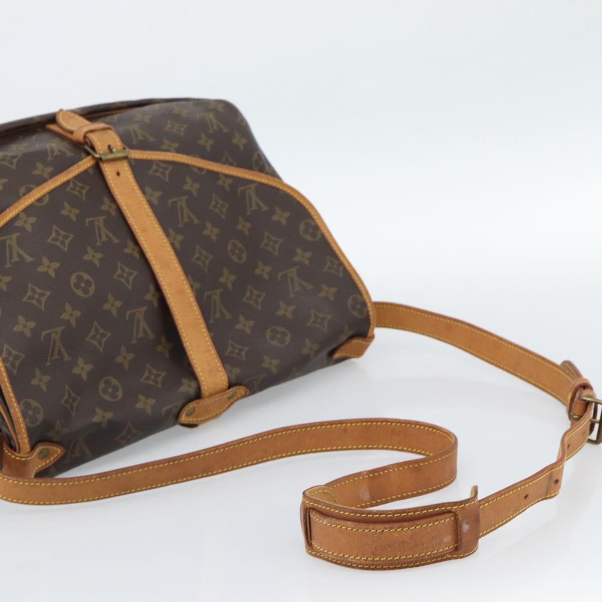 LOUIS VUITTON Monogram Saumur 35 Shoulder Bag M42254 LV Auth ka4885