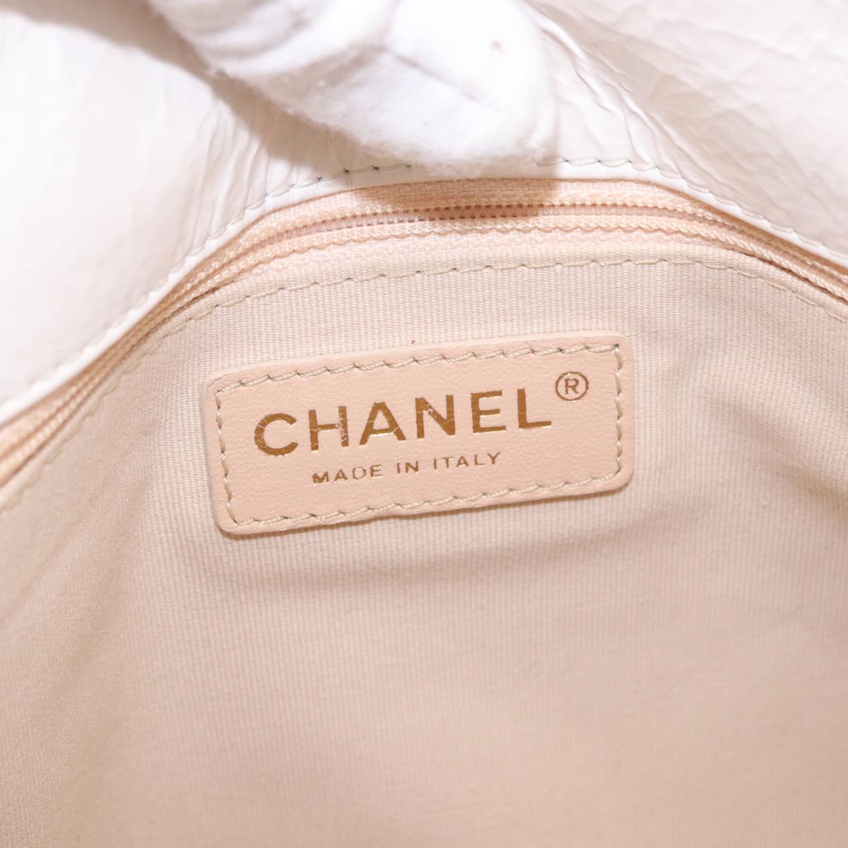 CHANEL Matelasse Chain Shoulder Bag Patent leather White Gold CC Auth ka4897SAM