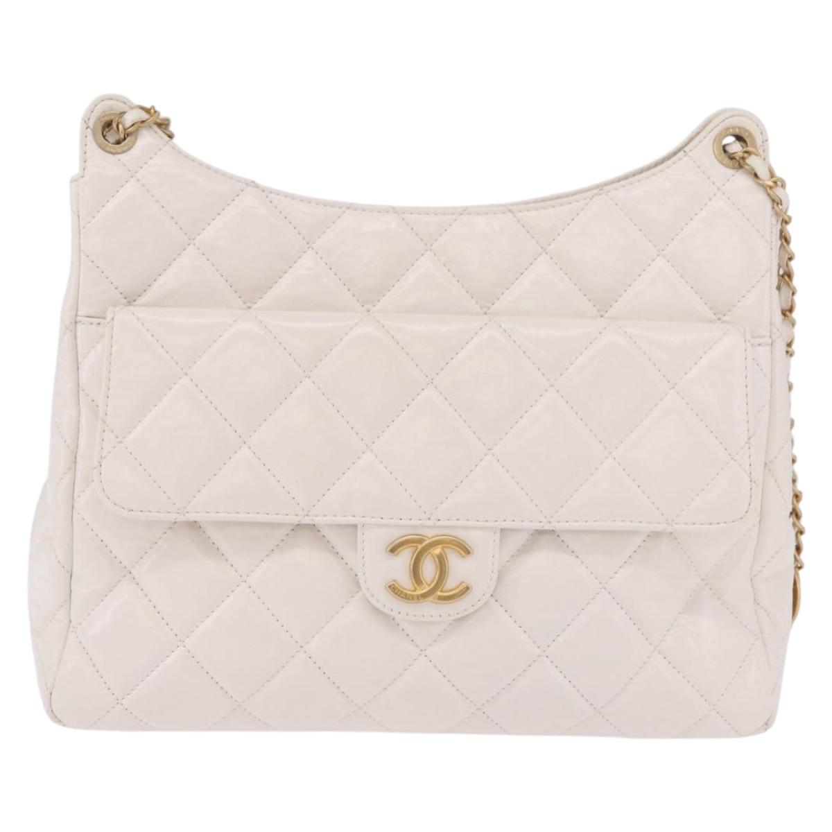 CHANEL Matelasse Chain Shoulder Bag Patent leather White Gold CC Auth ka4897SAM