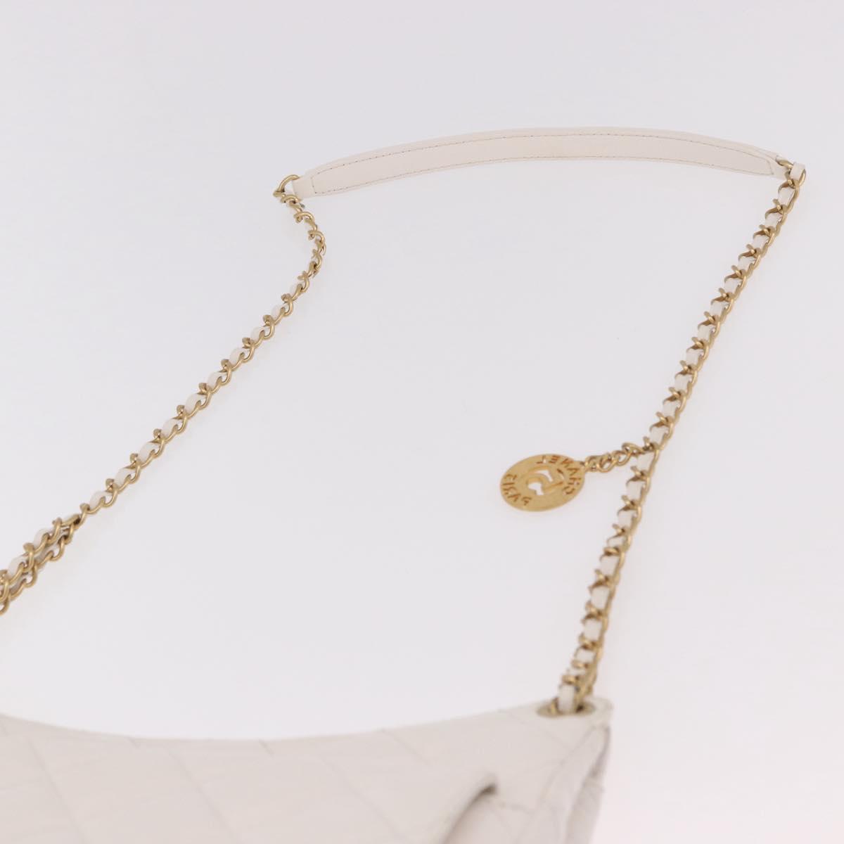 CHANEL Matelasse Chain Shoulder Bag Patent leather White Gold CC Auth ka4897SAM