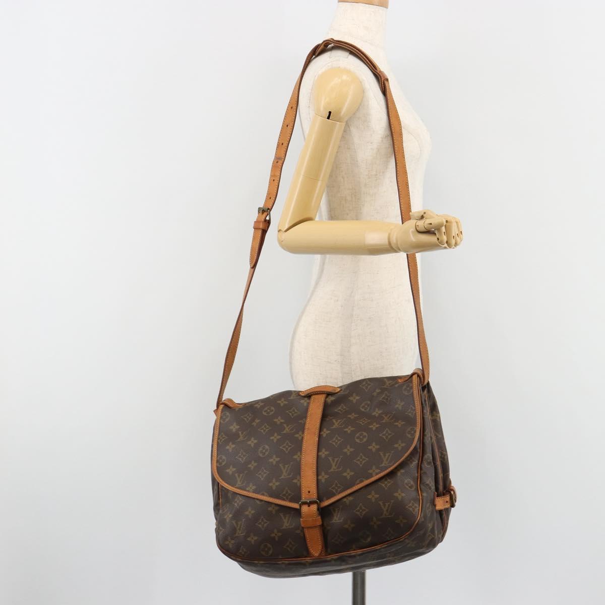 LOUIS VUITTON Monogram Saumur 35 Shoulder Bag M42254 LV Auth ka5008