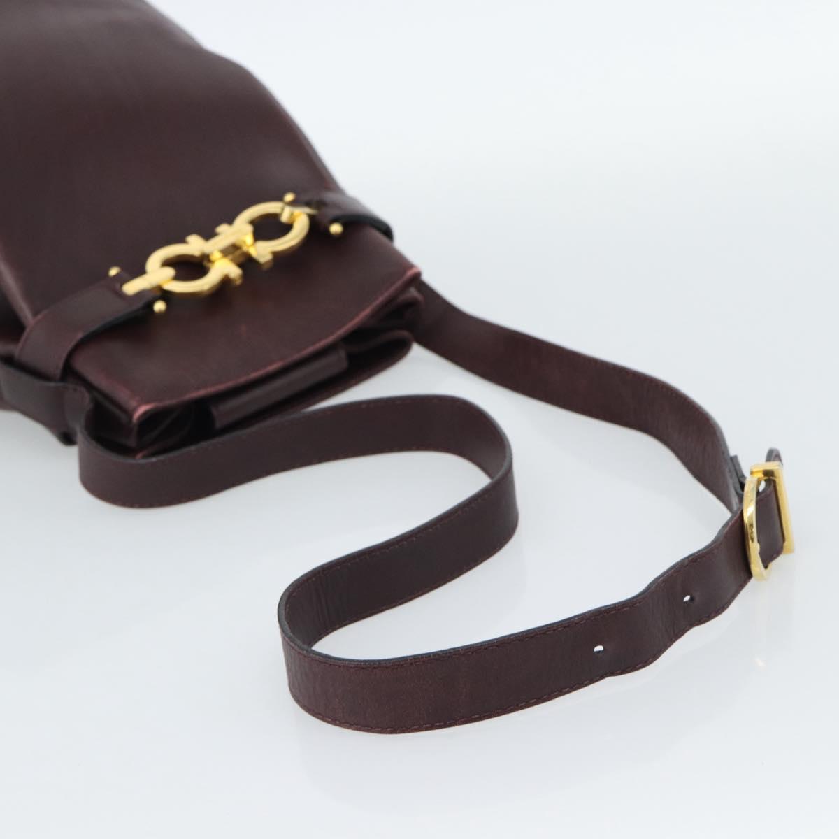 Salvatore Ferragamo Gancini Shoulder Bag Leather Bordeaux Gold Auth ka5032