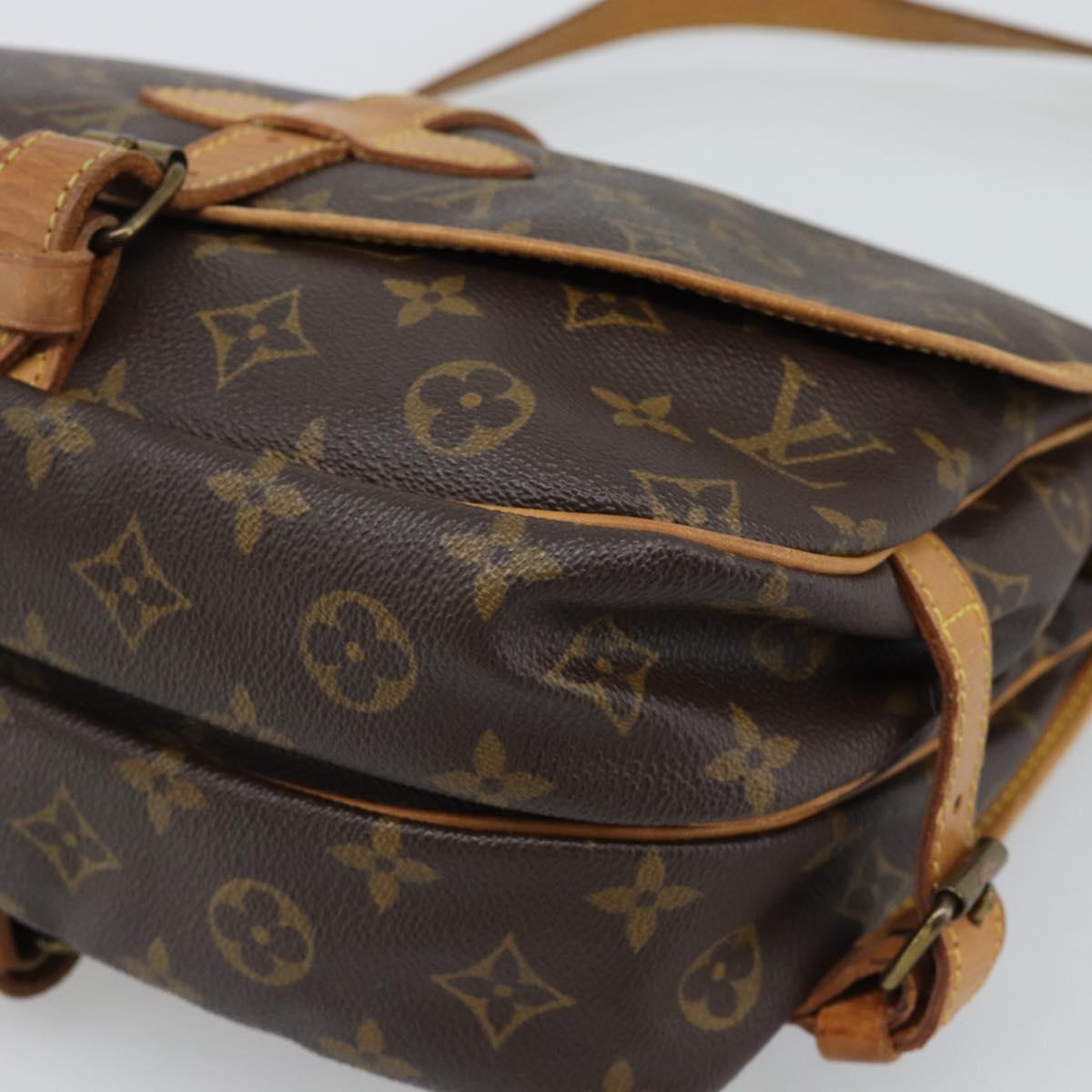 LOUIS VUITTON Monogram Saumur 30 Shoulder Bag M42256 LV Auth ka5094