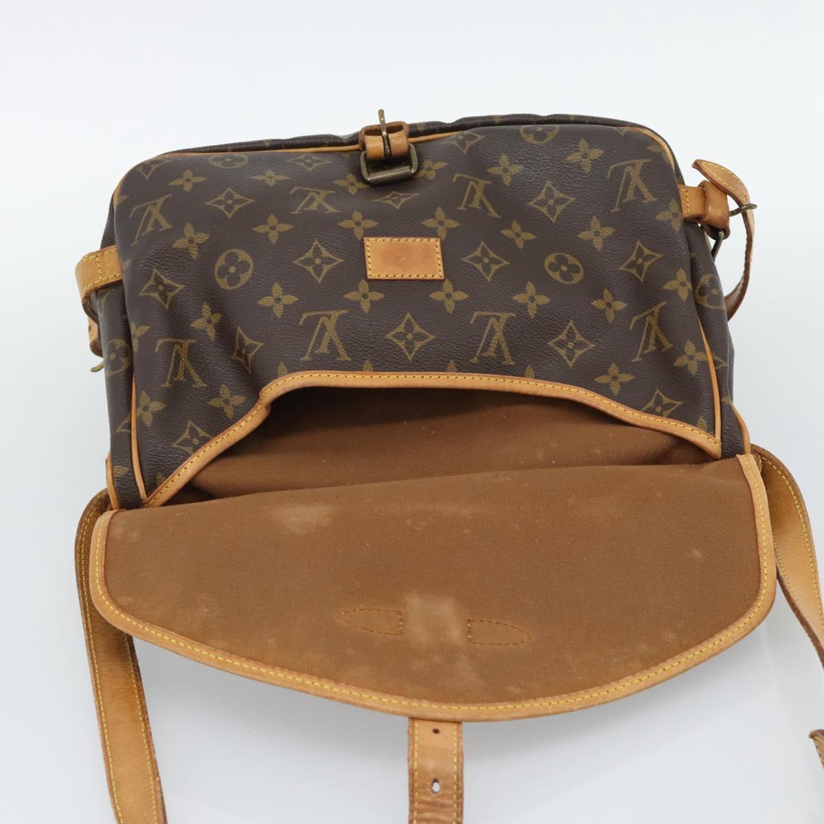 LOUIS VUITTON Monogram Saumur 30 Shoulder Bag M42256 LV Auth ka5094