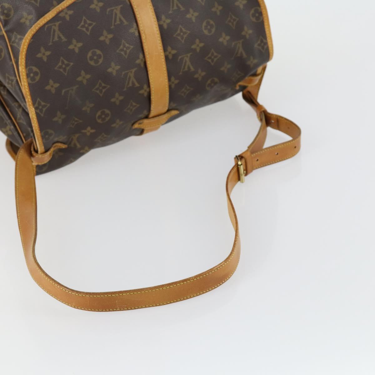 LOUIS VUITTON Monogram Saumur 35 Shoulder Bag M42254 LV Auth ka510