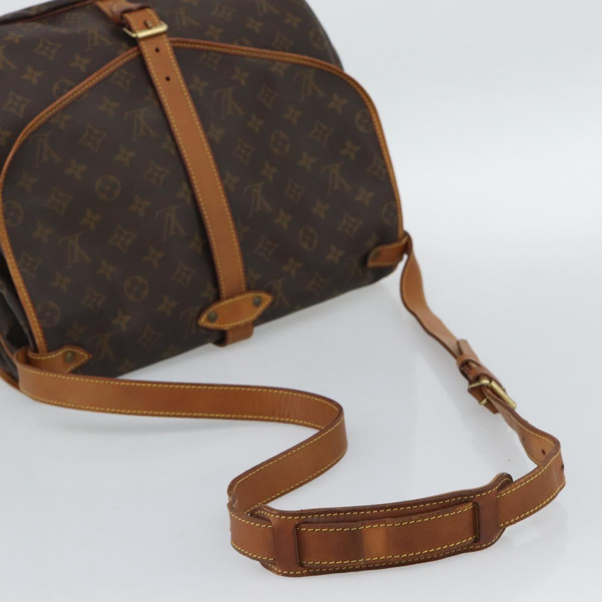 LOUIS VUITTON Monogram Saumur 35 Shoulder Bag M42254 LV Auth ka5161
